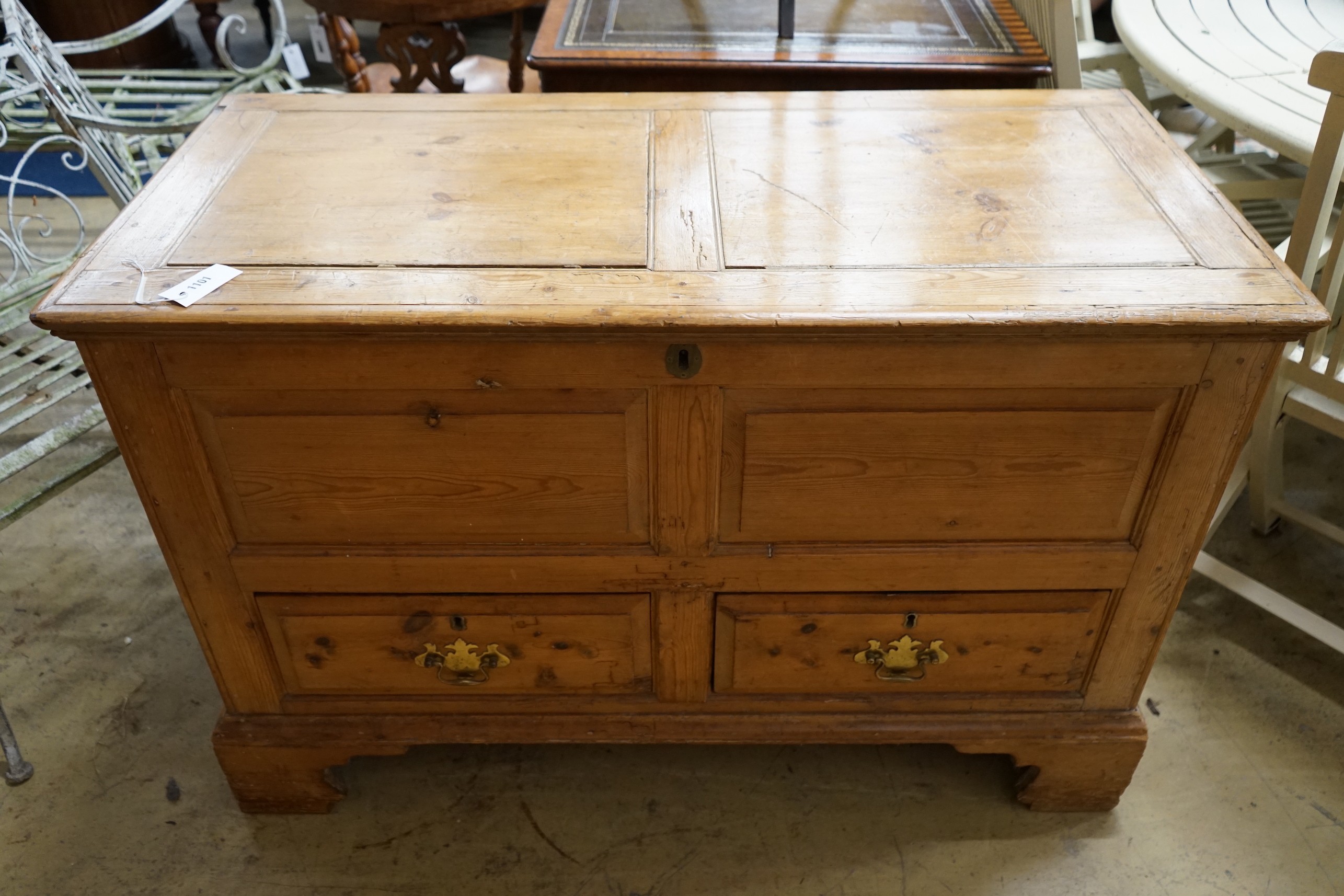 An 18th century panelled pine mule chest, width 118cm, depth 56cm, height 78cm